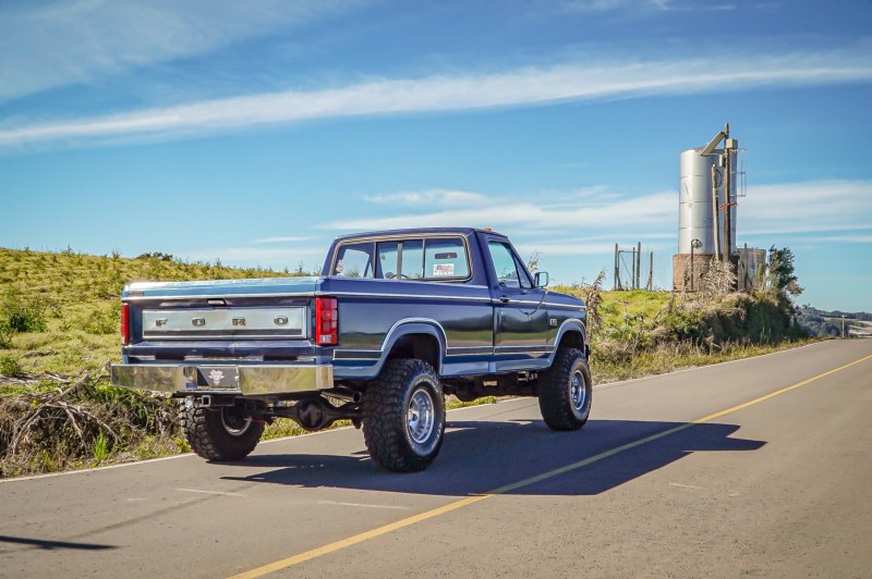 F-150 5.8 XLT 4X4 CS V8 GASOLINA 2P AUTOMÁTICO - 1984 - CAXIAS DO SUL