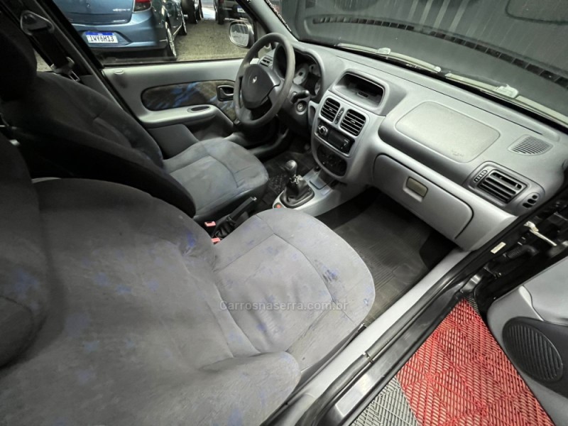 CLIO 1.0 EXPRESSION 16V FLEX 4P MANUAL - 2005 - CAXIAS DO SUL