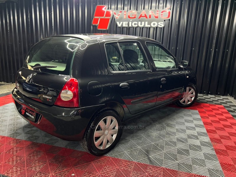 CLIO 1.0 EXPRESSION 16V FLEX 4P MANUAL - 2005 - CAXIAS DO SUL
