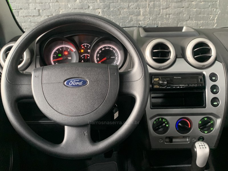 FIESTA 1.6 ROCAM SE SEDAN 8V FLEX 4P MANUAL - 2013 - CAXIAS DO SUL