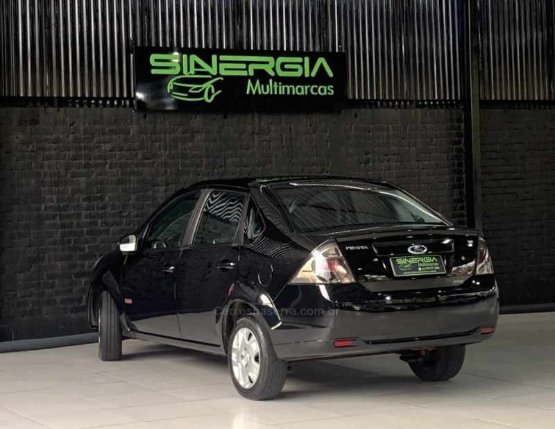 FIESTA 1.6 ROCAM SE SEDAN 8V FLEX 4P MANUAL - 2013 - CAXIAS DO SUL