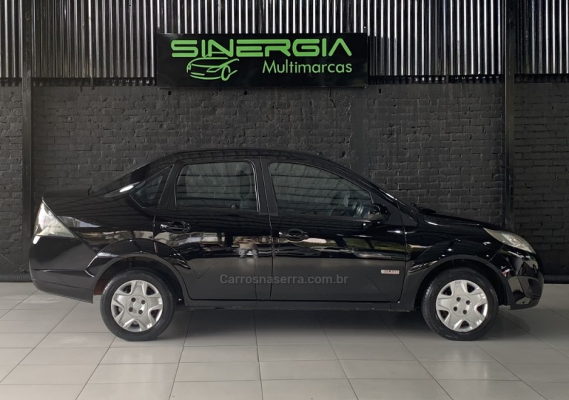 FIESTA 1.6 ROCAM SE SEDAN 8V FLEX 4P MANUAL - 2013 - CAXIAS DO SUL
