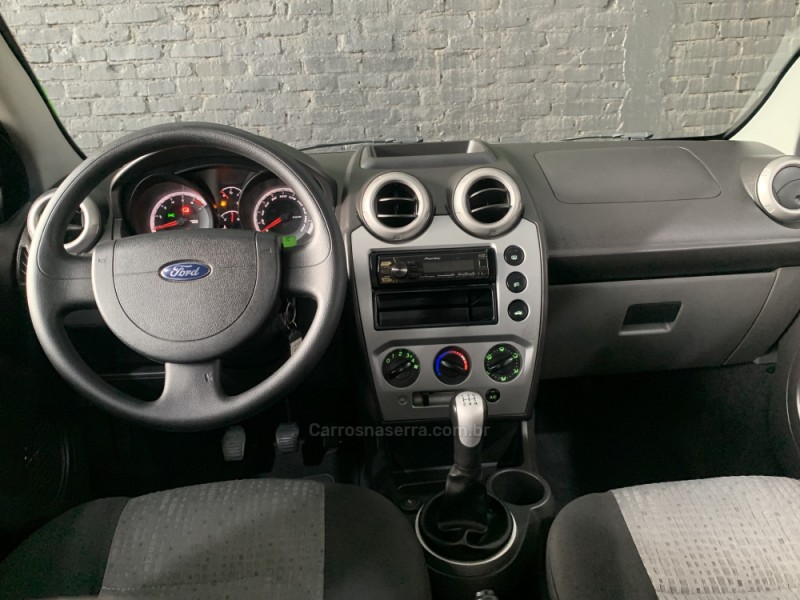 FIESTA 1.6 ROCAM SE SEDAN 8V FLEX 4P MANUAL - 2013 - CAXIAS DO SUL