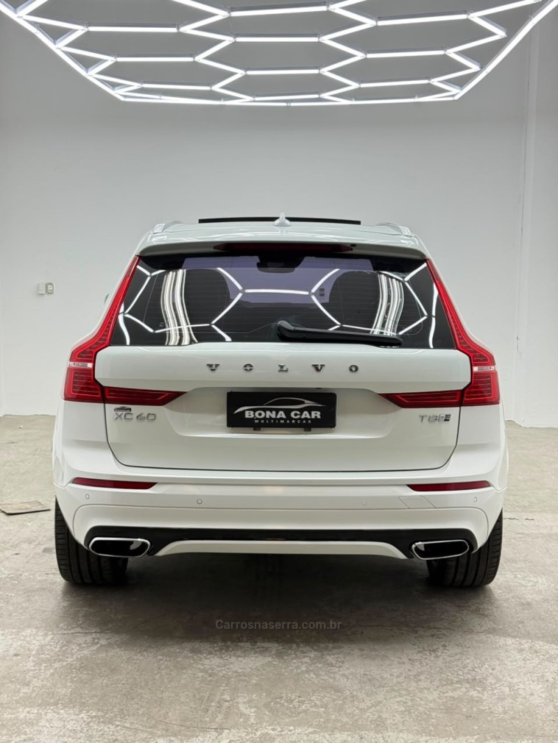 XC60 2.0 T8 R DESIGN HYBRID GASOLINA 4P AUTOMÁTICO - 2019 - CAXIAS DO SUL