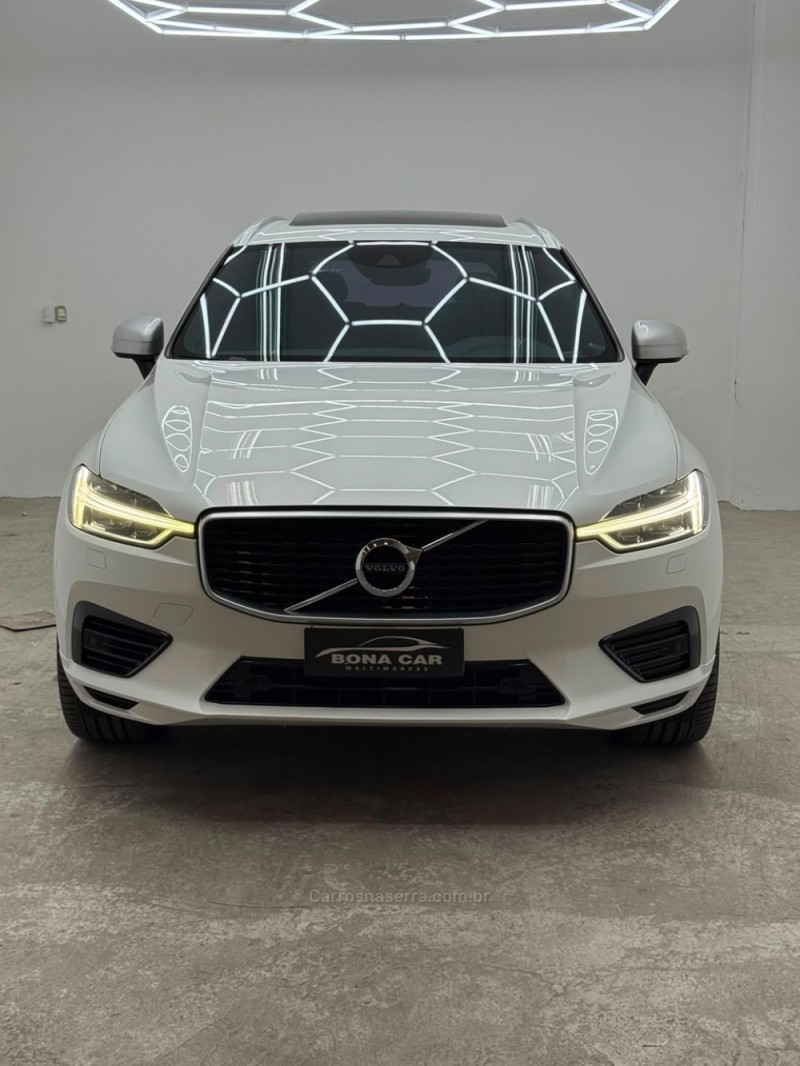 XC60 2.0 T8 R DESIGN HYBRID GASOLINA 4P AUTOMÁTICO - 2019 - CAXIAS DO SUL