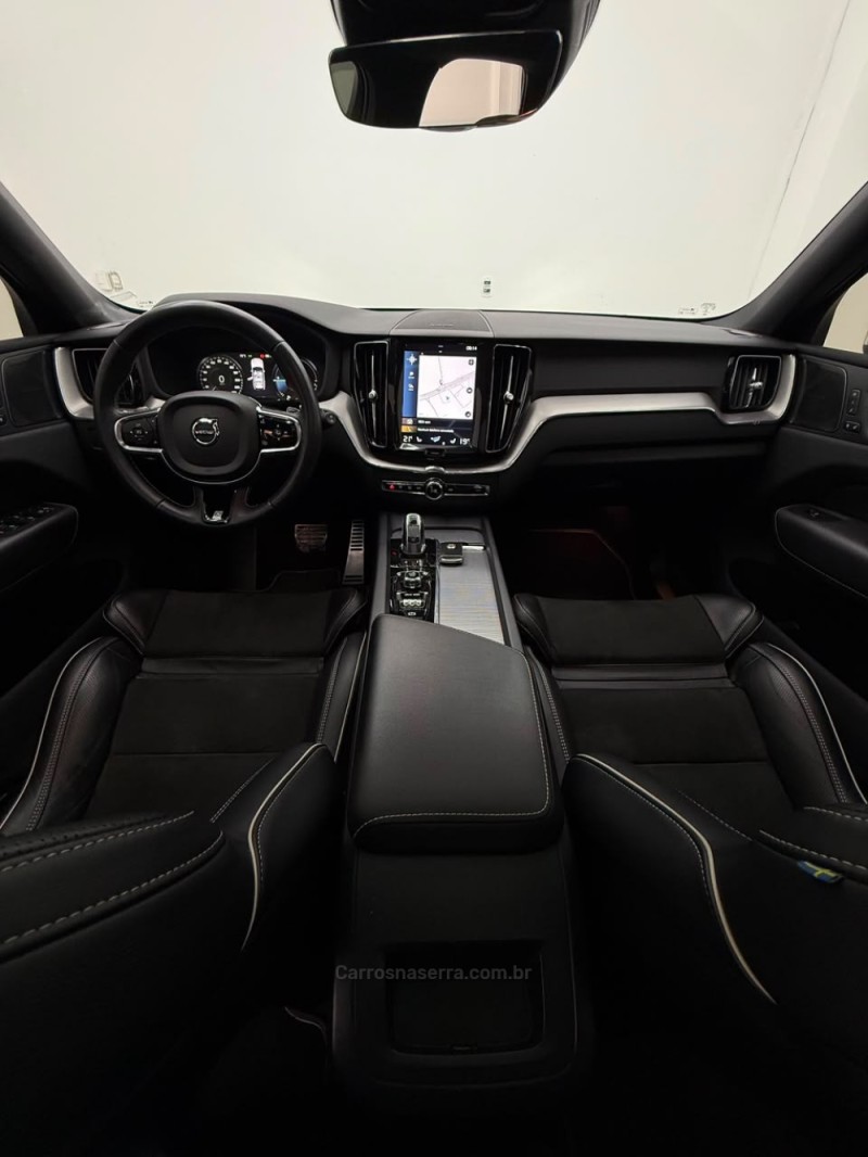 XC60 2.0 T8 R DESIGN HYBRID GASOLINA 4P AUTOMÁTICO - 2019 - CAXIAS DO SUL