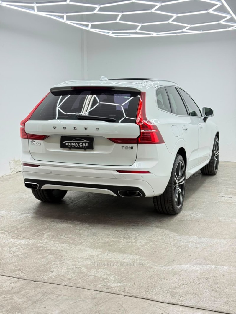XC60 2.0 T8 R DESIGN HYBRID GASOLINA 4P AUTOMÁTICO - 2019 - CAXIAS DO SUL