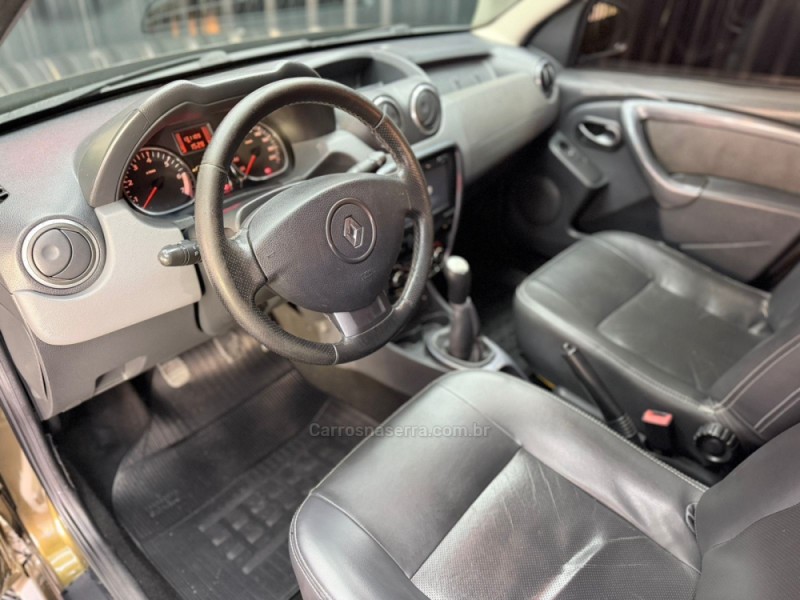 DUSTER 1.6 DYNAMIQUE 4X2 16V FLEX 4P AUTOMÁTICO - 2015 - CAXIAS DO SUL
