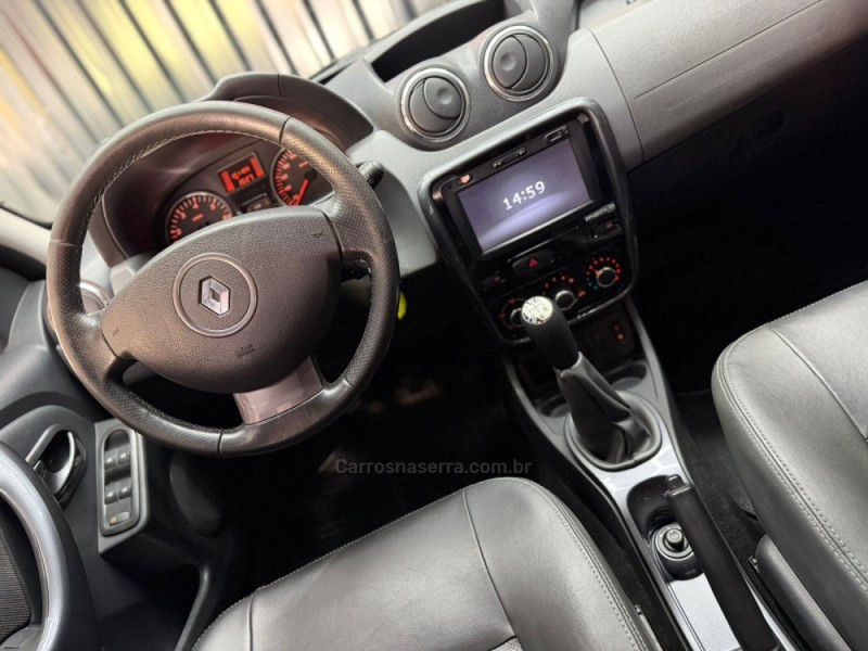 DUSTER 1.6 DYNAMIQUE 4X2 16V FLEX 4P AUTOMÁTICO - 2015 - CAXIAS DO SUL