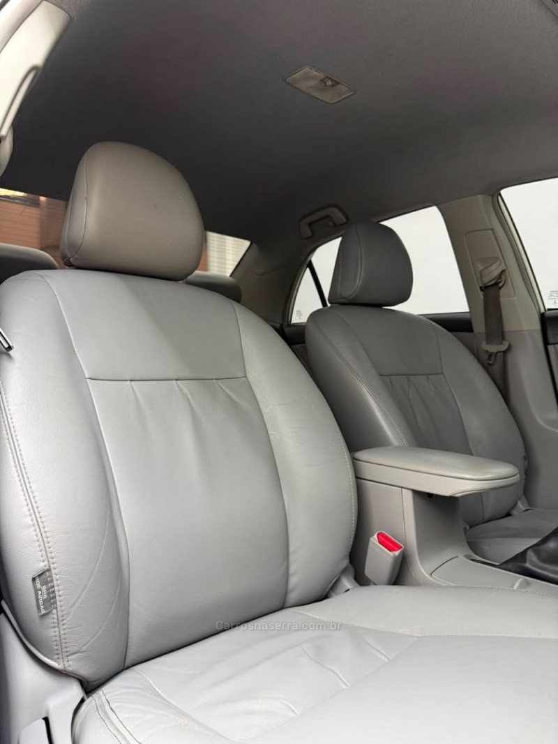 COROLLA 2.0 XEI 16V FLEX 4P AUTOMÁTICO - 2014 - CAXIAS DO SUL