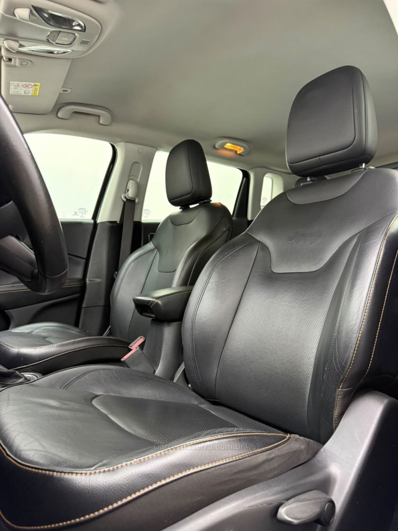 COMPASS 2.0 LONGITUDE TD350 TURBO DIESEL 4X4 4P AUTOMÁTICO - 2017 - CAXIAS DO SUL