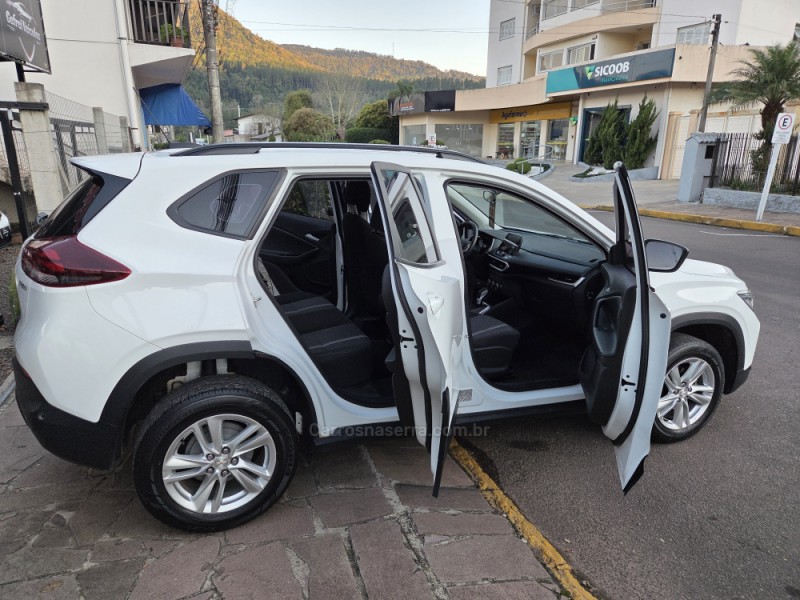 TRACKER 1.0 12V LT TURBO FLEX 4P AUTOMÁTICO - 2023 - PICADA CAFé