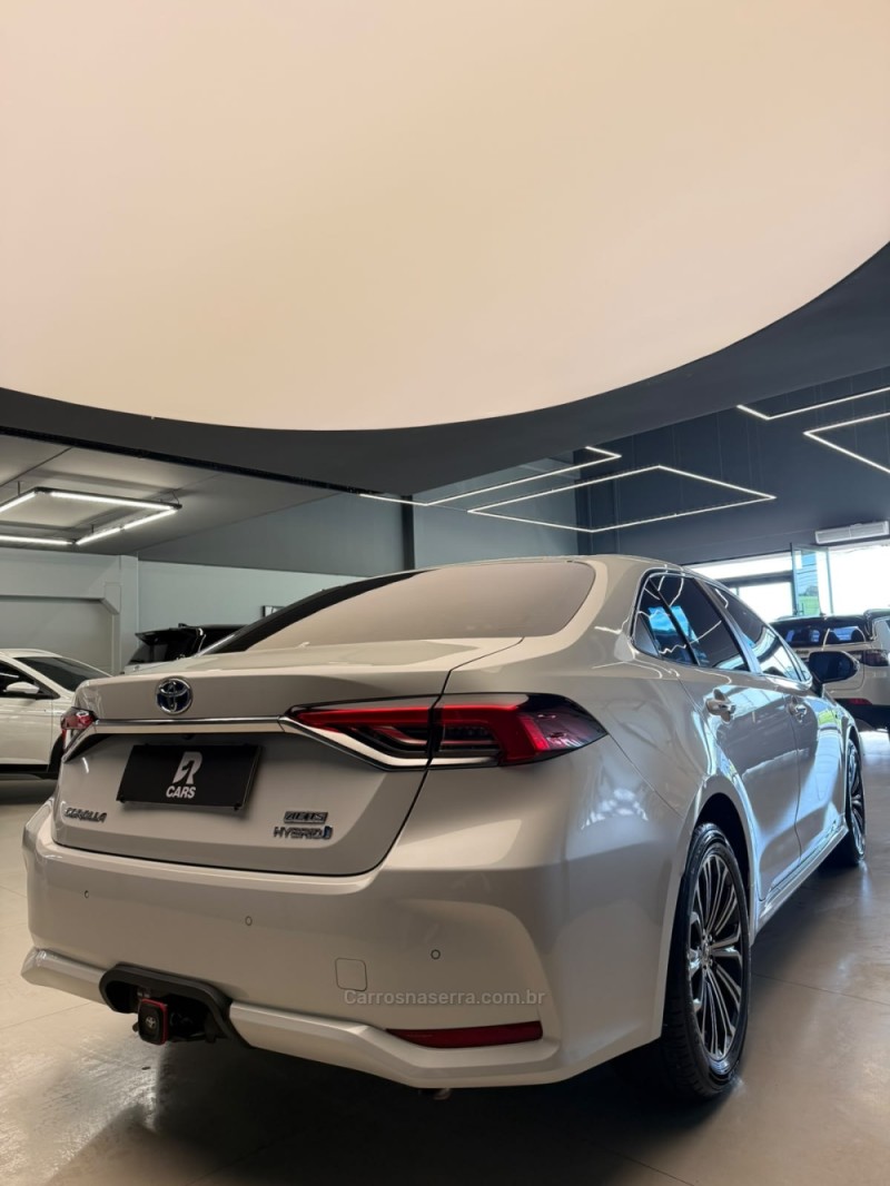 COROLLA 1.8 ALTIS PREMIUM 16V HÍBRIDO 4P AUTOMÁTICO - 2022 - LAJEADO