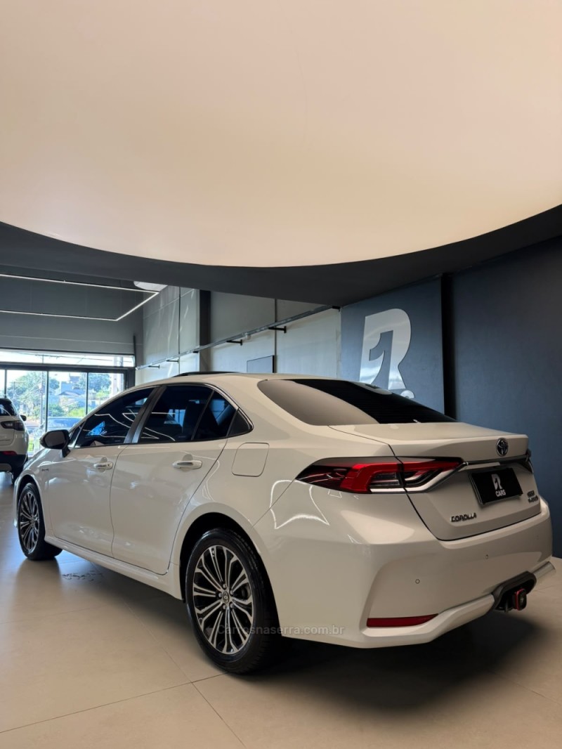 COROLLA 1.8 ALTIS PREMIUM 16V HÍBRIDO 4P AUTOMÁTICO - 2022 - LAJEADO