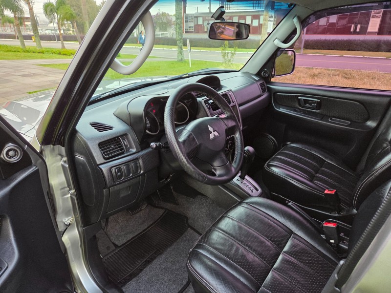 PAJERO TR4 2.0 4X2 16V 140CV FLEX 4P AUTOMÁTICO - 2015 - CARLOS BARBOSA