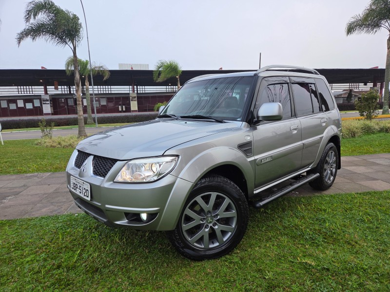 pajero tr4 2.0 4x2 16v 140cv flex 4p automatico 2015 carlos barbosa