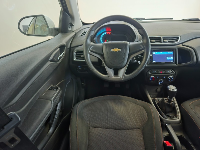 ONIX 1.4 MPFI LT 8V FLEX 4P MANUAL - 2015 - BENTO GONçALVES