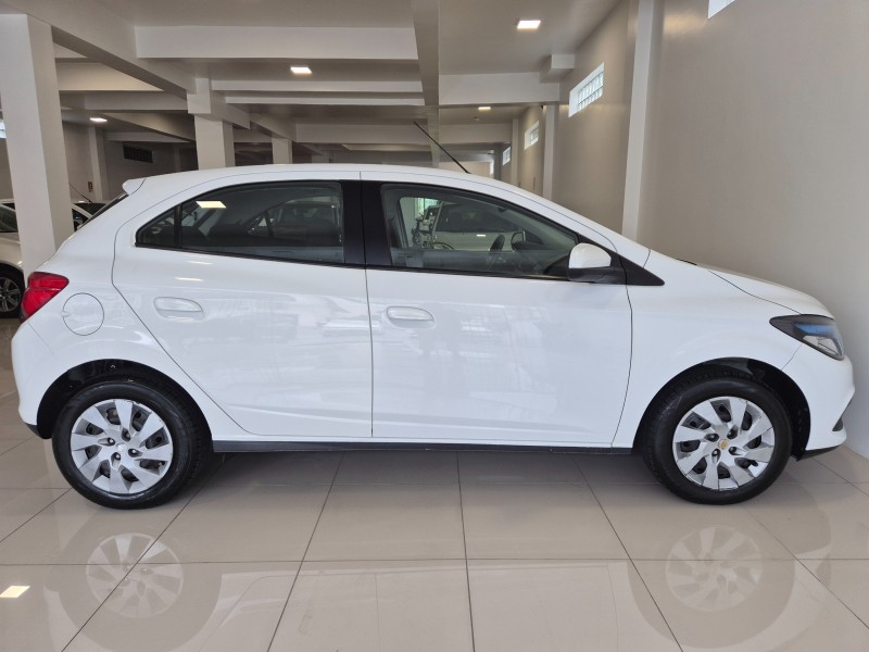 ONIX 1.4 MPFI LT 8V FLEX 4P MANUAL - 2015 - BENTO GONçALVES