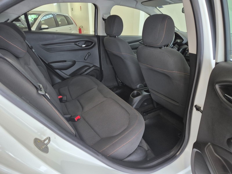 ONIX 1.4 MPFI LT 8V FLEX 4P MANUAL - 2015 - BENTO GONçALVES