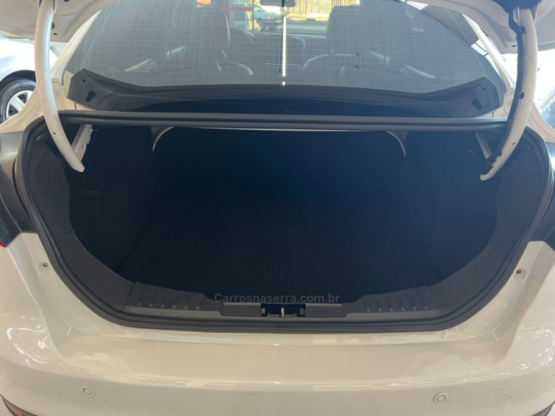 FOCUS 2.0 TITANIUM PLUS FASTBACK 16V FLEX 4P AUTOMÁTICO - 2018 - CAXIAS DO SUL