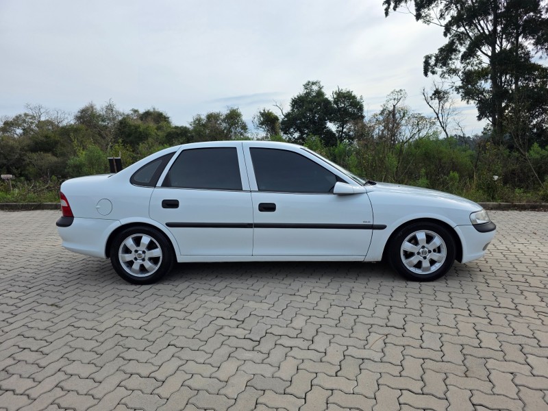 VECTRA 2.2 MPFI GLS 8V GASOLINA 4P MANUAL - 1999 - BENTO GONçALVES