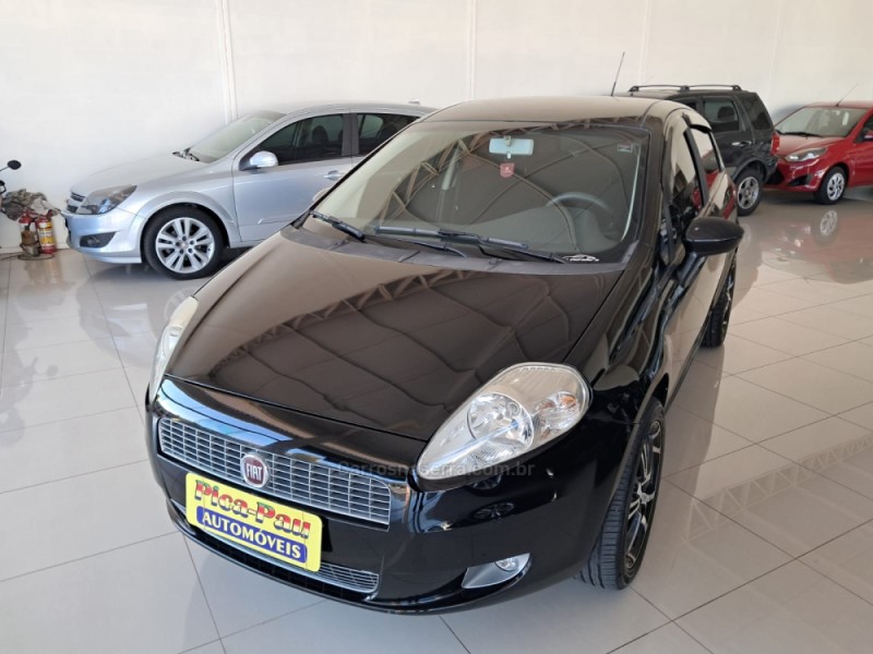 PUNTO 1.8 HLX 8V FLEX 4P MANUAL - 2010 - NOVA PETRóPOLIS