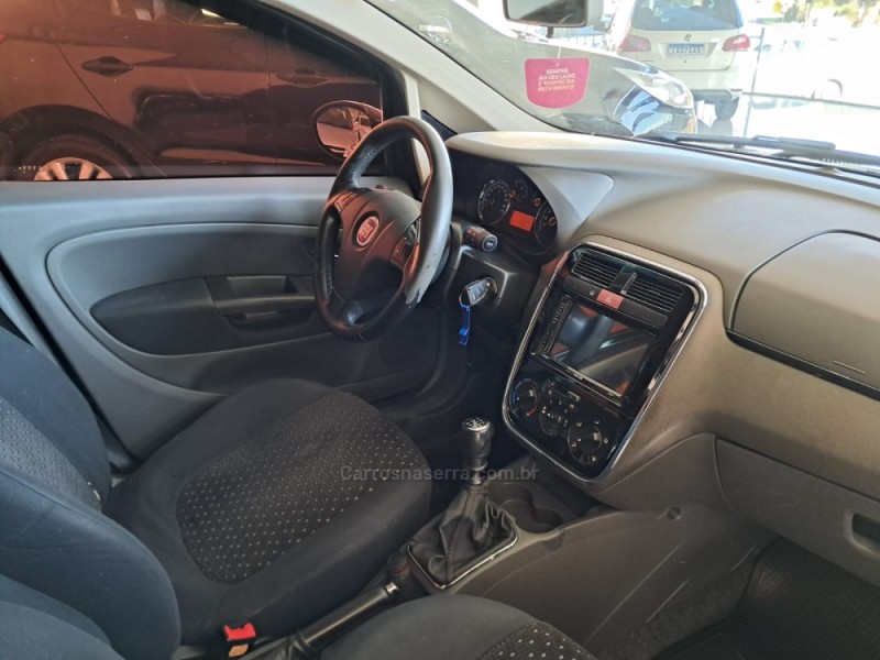 PUNTO 1.8 HLX 8V FLEX 4P MANUAL - 2010 - NOVA PETRóPOLIS