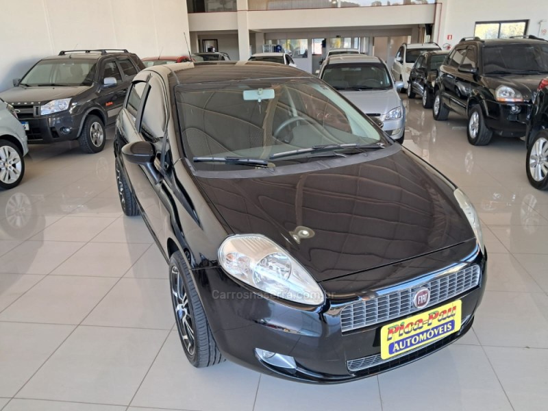 PUNTO 1.8 HLX 8V FLEX 4P MANUAL - 2010 - NOVA PETRóPOLIS