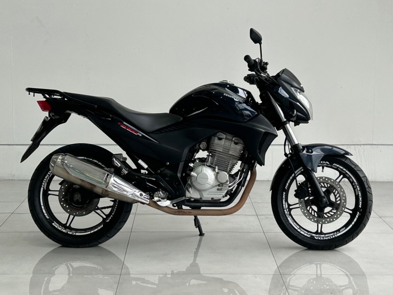CB 300R ABS - 2012 - CAXIAS DO SUL