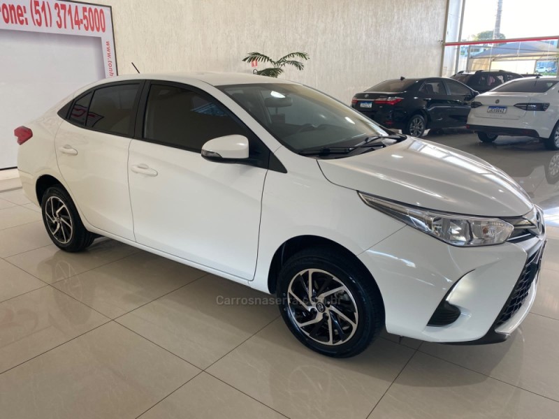 YARIS 1.5 XL 16V FLEX 4P AUTOMATÍCO - 2025 - LAJEADO
