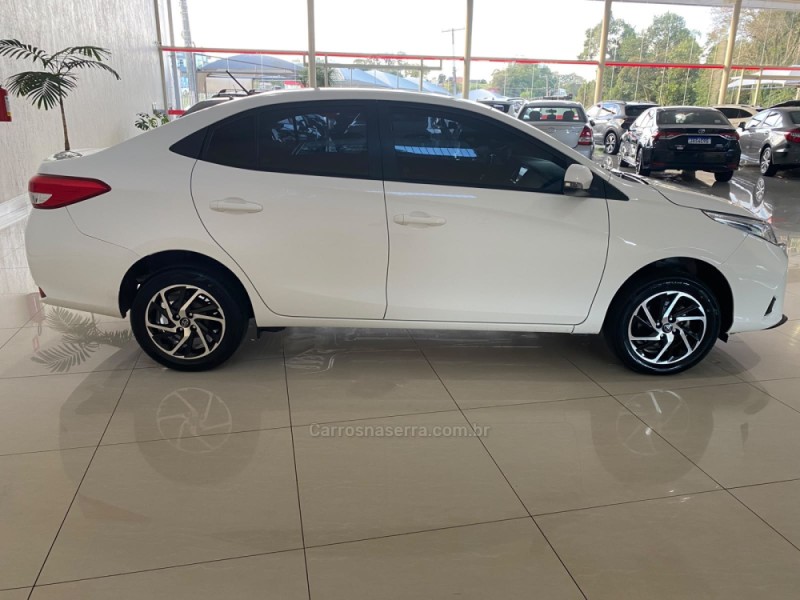 YARIS 1.5 XL 16V FLEX 4P AUTOMATÍCO - 2025 - LAJEADO