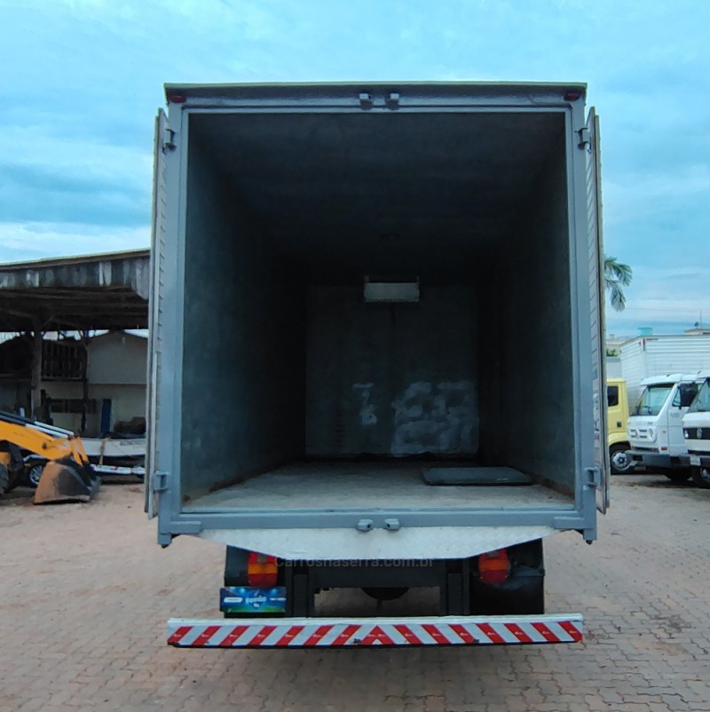 8-150 E DELIVERY PLUS - 2009 - PORTãO