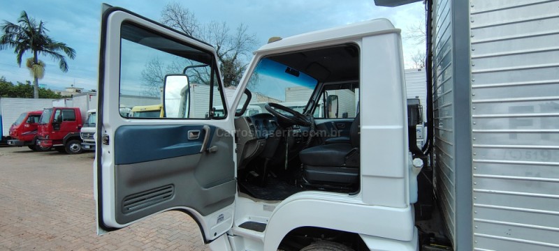 8-150 E DELIVERY PLUS - 2009 - PORTãO