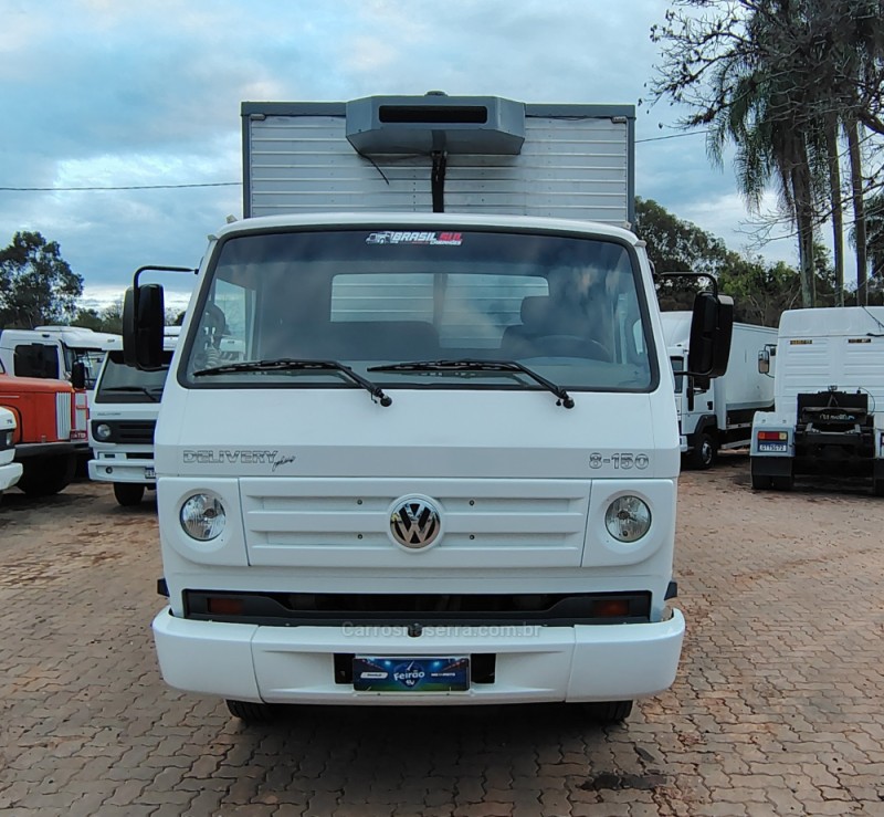 8-150 E DELIVERY PLUS - 2009 - PORTãO