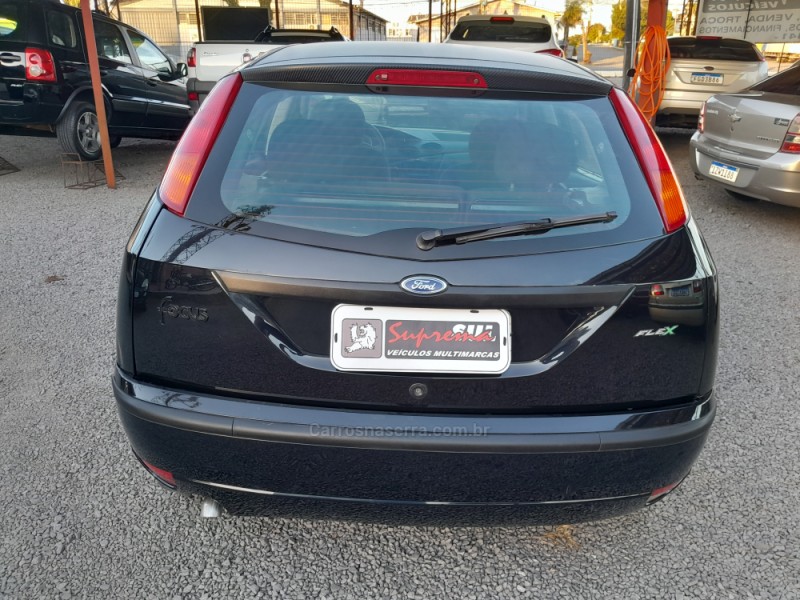 FOCUS 1.6 GL 8V FLEX 4P MANUAL - 2009 - VERANóPOLIS