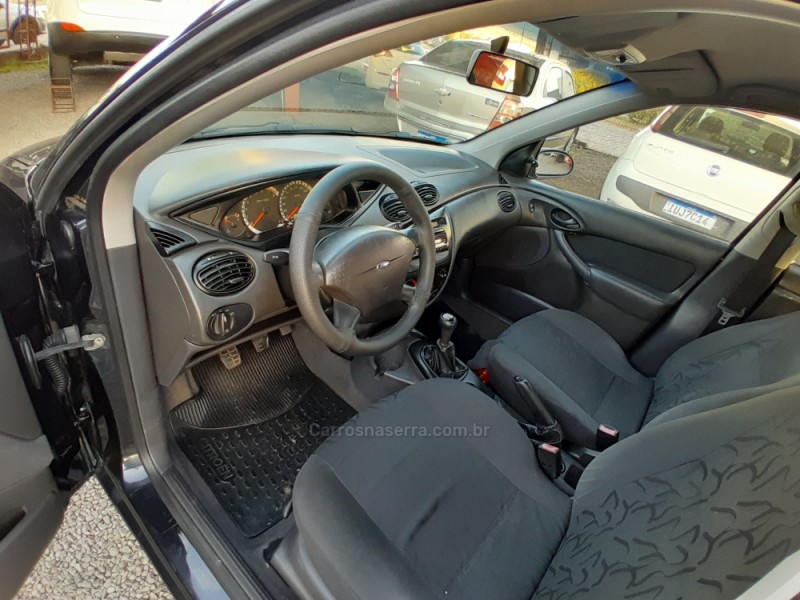 FOCUS 1.6 GL 8V FLEX 4P MANUAL - 2009 - VERANóPOLIS
