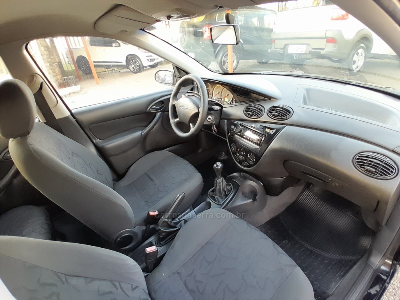 FOCUS 1.6 GL 8V FLEX 4P MANUAL - 2009 - VERANóPOLIS