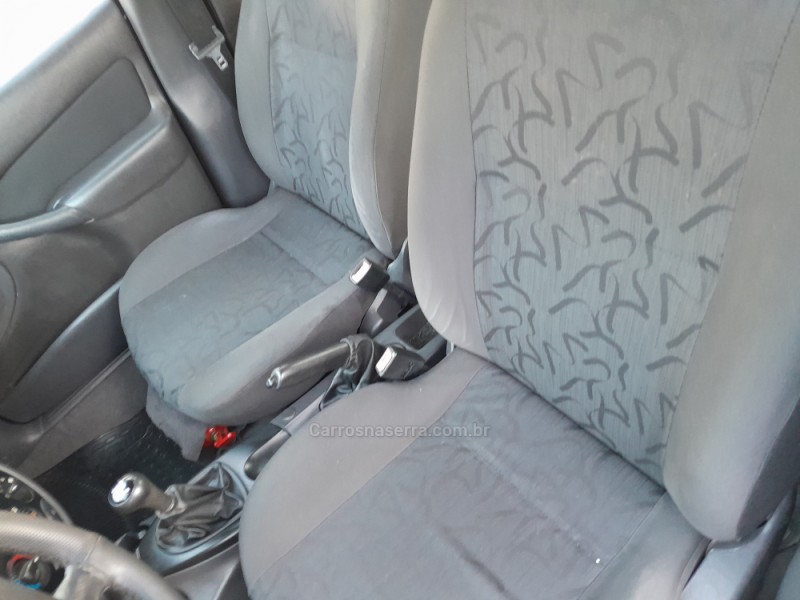 FOCUS 1.6 GL 8V FLEX 4P MANUAL - 2009 - VERANóPOLIS