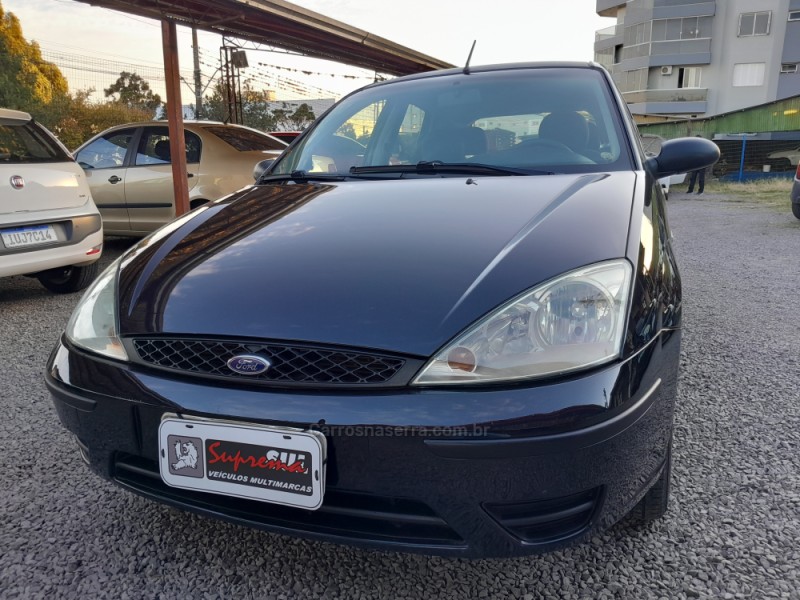 FOCUS 1.6 GL 8V FLEX 4P MANUAL - 2009 - VERANóPOLIS
