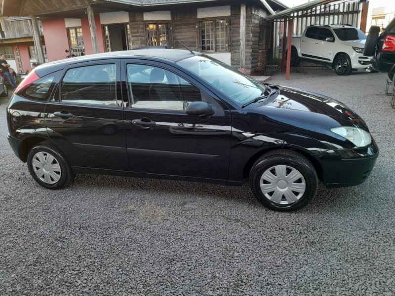 FOCUS 1.6 GL 8V FLEX 4P MANUAL - 2009 - VERANóPOLIS