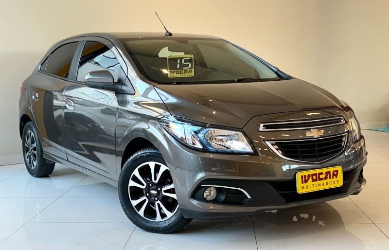 ONIX 1.4 MPFI LTZ 8V FLEX 4P MANUAL - 2015 - VACARIA