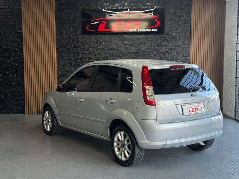 FIESTA 1.6 MPI CLASS HATCH 8V FLEX 4P MANUAL - 2010 - CAXIAS DO SUL