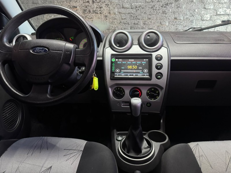 FIESTA 1.6 MPI CLASS HATCH 8V FLEX 4P MANUAL - 2010 - CAXIAS DO SUL