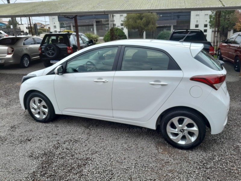 HB20 1.6 COMFORT PLUS 16V FLEX 4P AUTOMÁTICO - 2016 - VERANóPOLIS