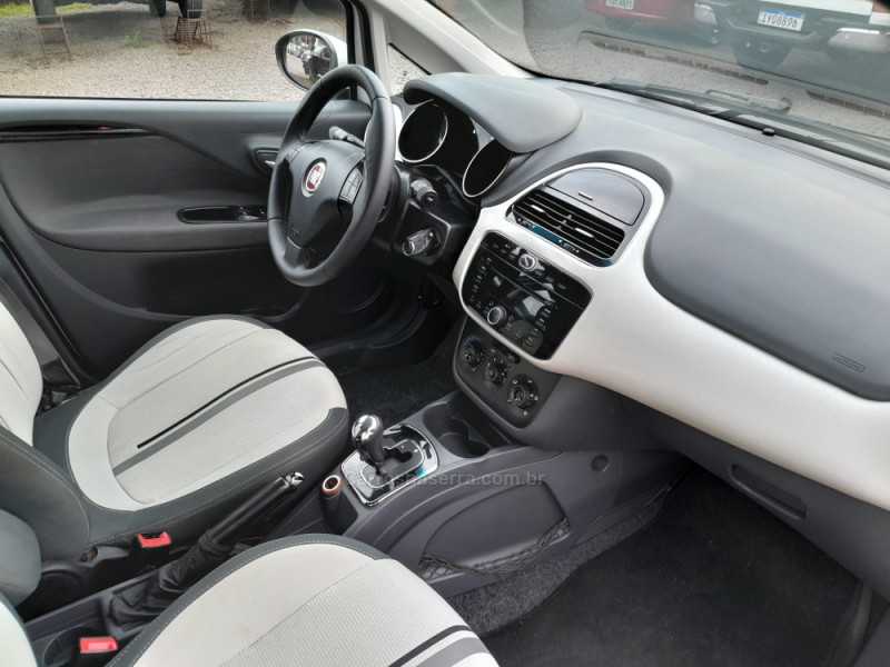 PUNTO 1.6 ESSENCE 16V FLEX 4P AUTOMATIZADO - 2013 - VERANóPOLIS