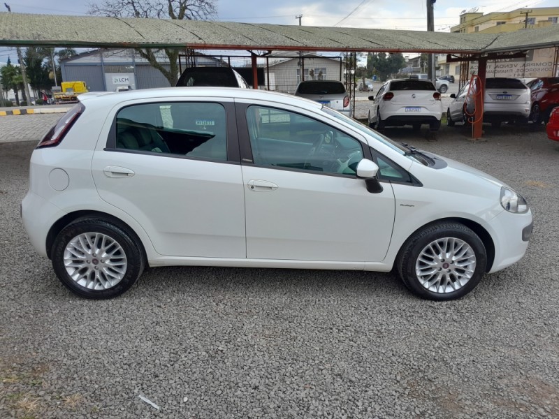 PUNTO 1.6 ESSENCE 16V FLEX 4P AUTOMATIZADO - 2013 - VERANóPOLIS