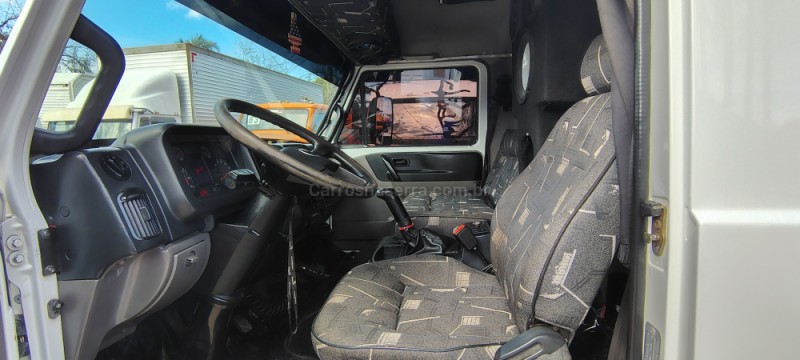 9-160 E DELIVERY - 2012 - PORTãO