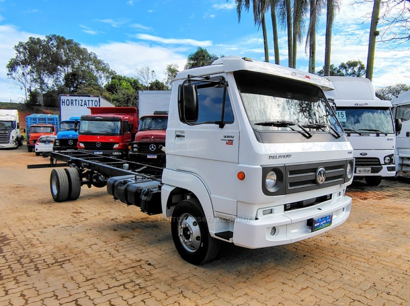 9-160 E DELIVERY - 2012 - PORTãO