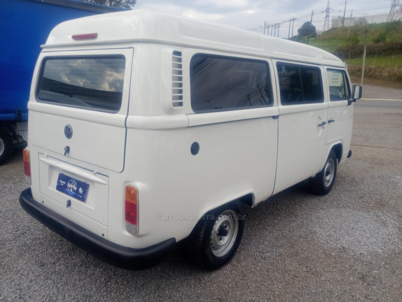 KOMBI 1.4 MI STD LOTAÇÃO 8V FLEX 3P MANUAL - 2013 - FARROUPILHA
