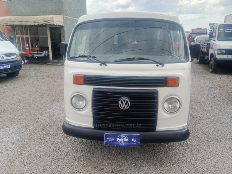 KOMBI 1.4 MI STD LOTAÇÃO 8V FLEX 3P MANUAL - 2013 - FARROUPILHA